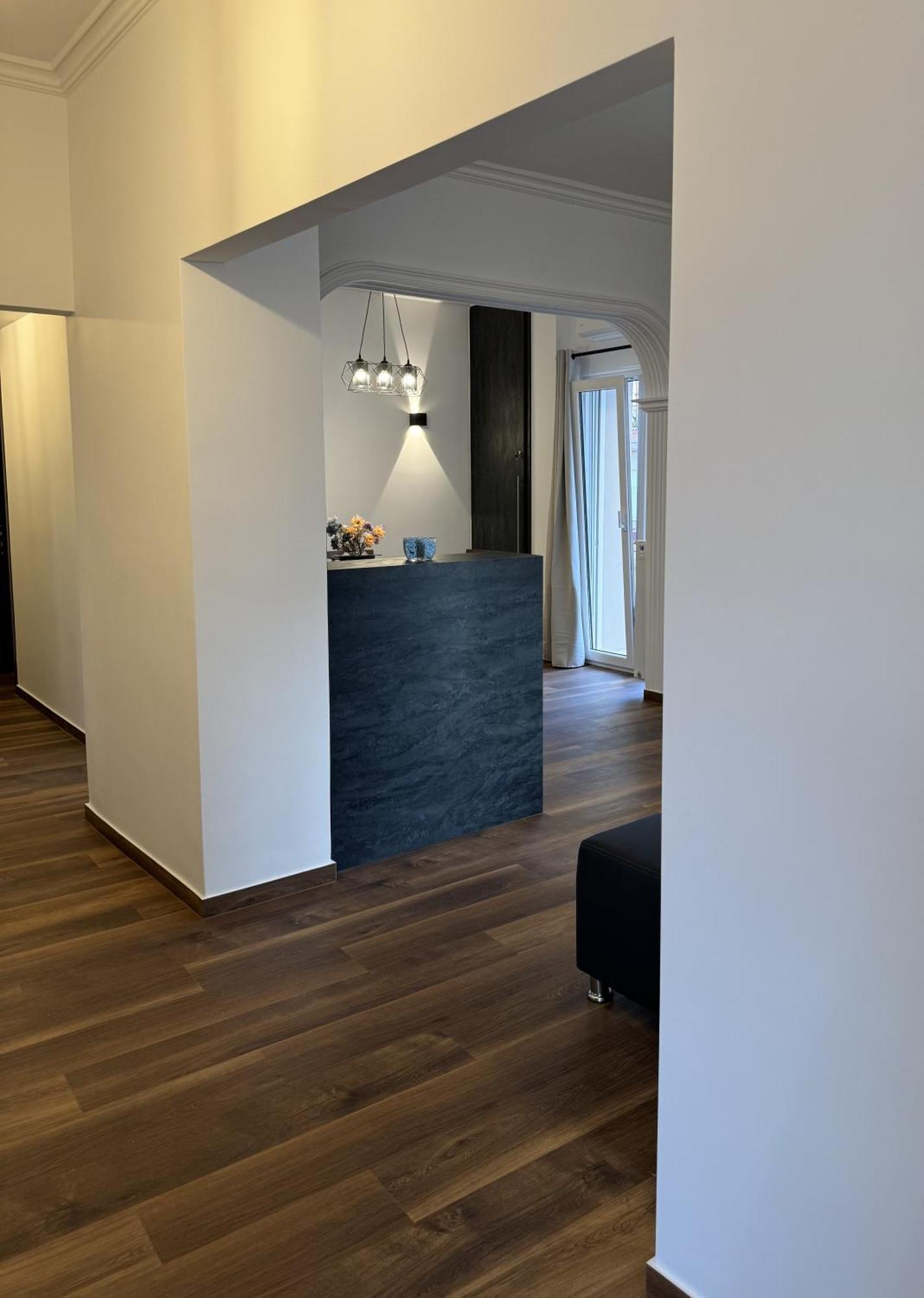 Navaro Apartments Patras Bagian luar foto
