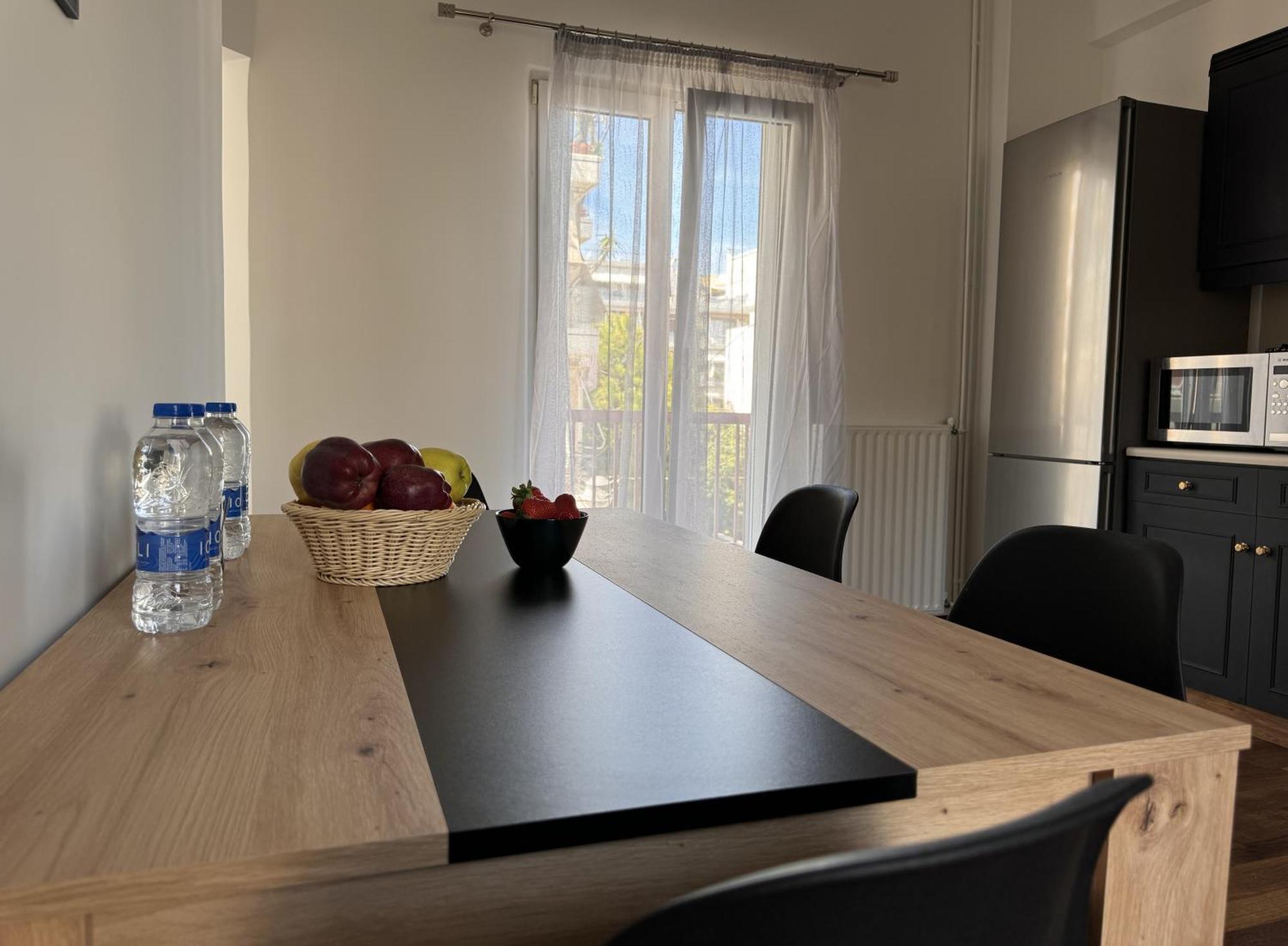 Navaro Apartments Patras Bagian luar foto